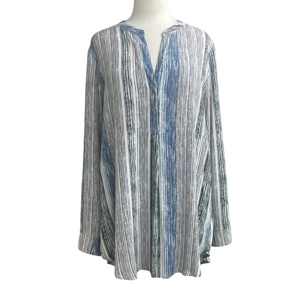 Astr Split Back striped tunic top large - Picture 1 of 12
